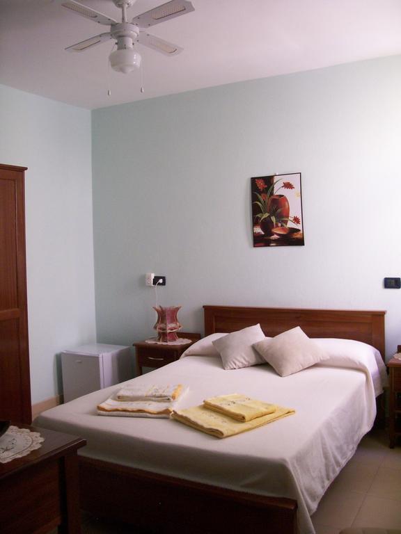 Residencial La Marea B&B Tarrafal ทาร์ราฟาล ภายนอก รูปภาพ